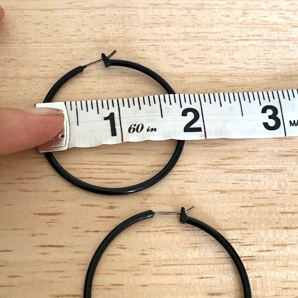 ✨SOLD✨Black Hoop Earrings - Picture 6 of 6